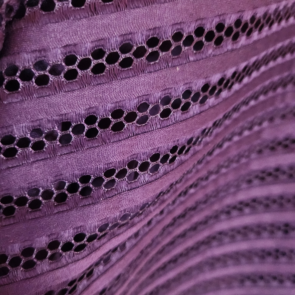 Torrid purple mesh skater mini skirt. Size 1X. Hidden zipper and purple … - Picture 5 of 12